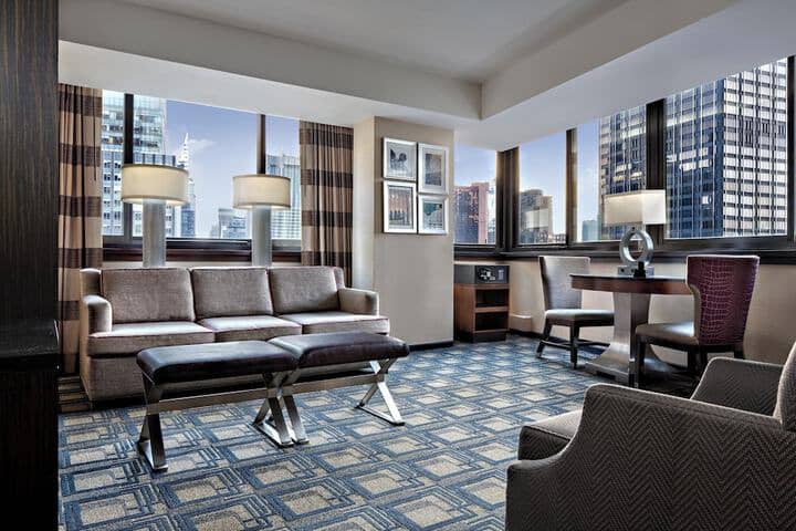 Room 32 of 85